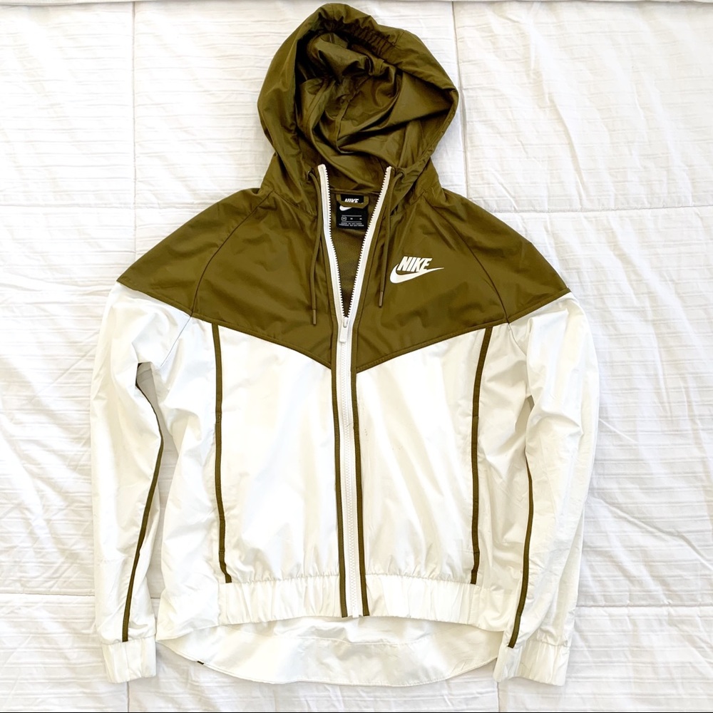 Women’s Nike Wind Runner